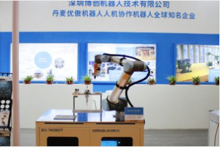 UR机器人多工具应用展示